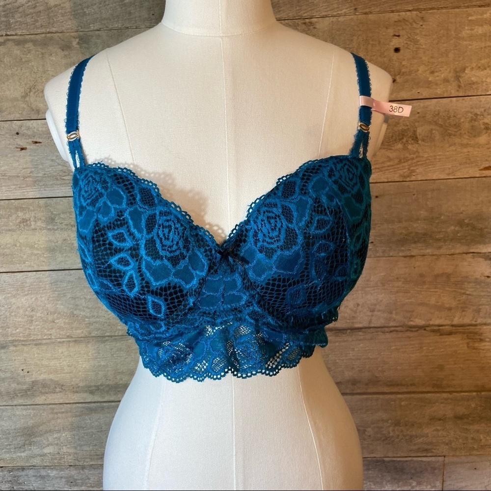 BNWOT La  Vie En Rose lace bra in‎ size 32D